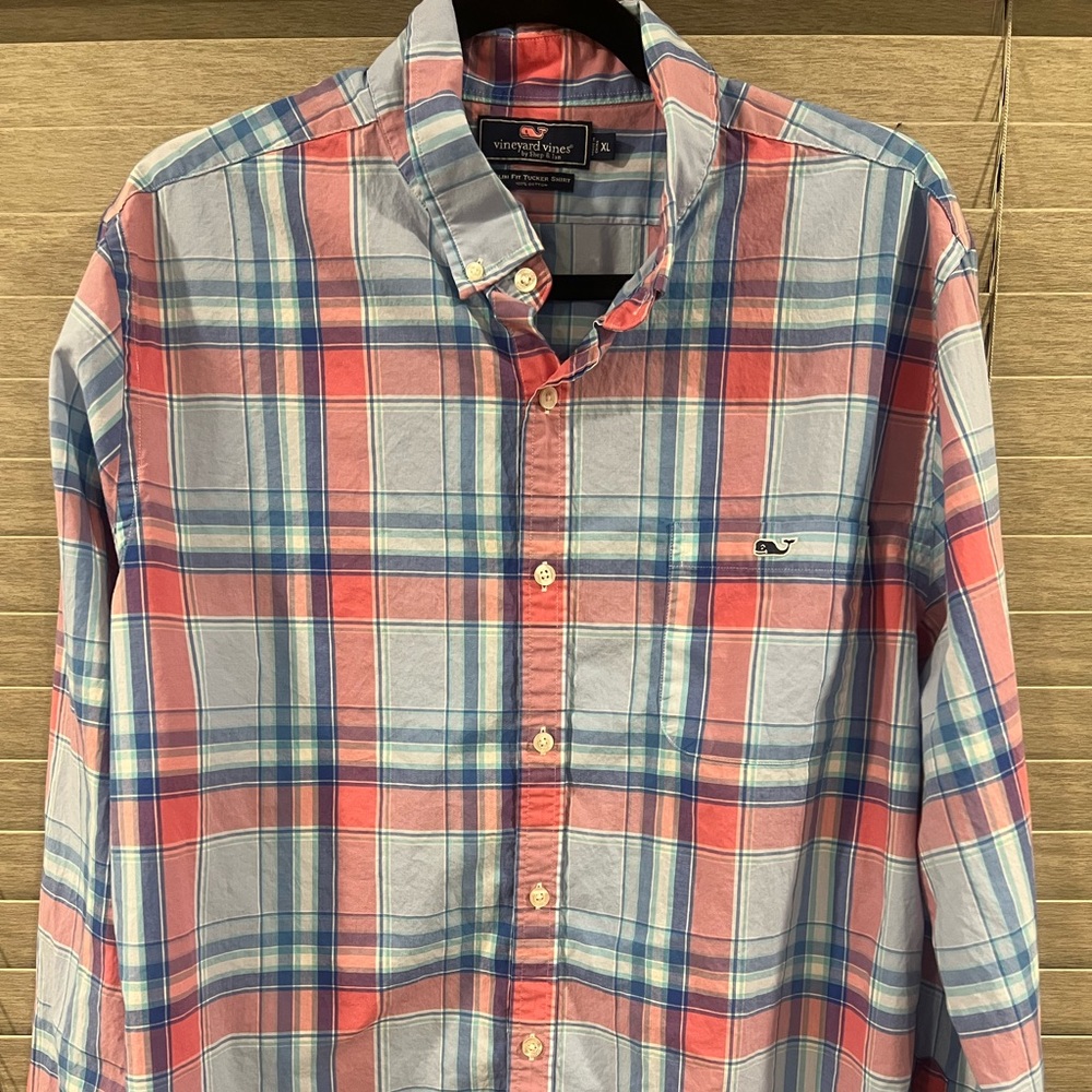 Vineyard Vines Red and Blue Casual Button Down Shirt